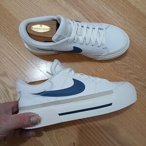 Nike Court Legacy Lift Platform/Tennis Athletic Shoes Size 7 for Women